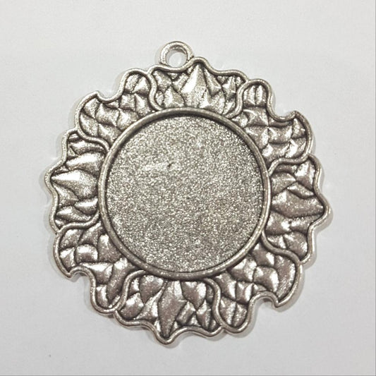 Silver Sunflower Cabochon Pendant