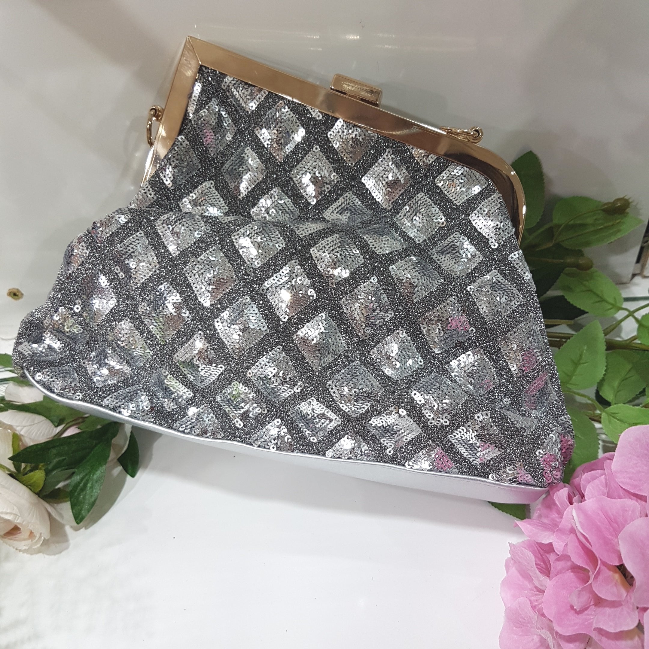 Silver Regular Women Crossbody Metallic Envelope Evening Clutch Purse Bag  Wallet - China Beads and School Bag price | Made-in-China.com