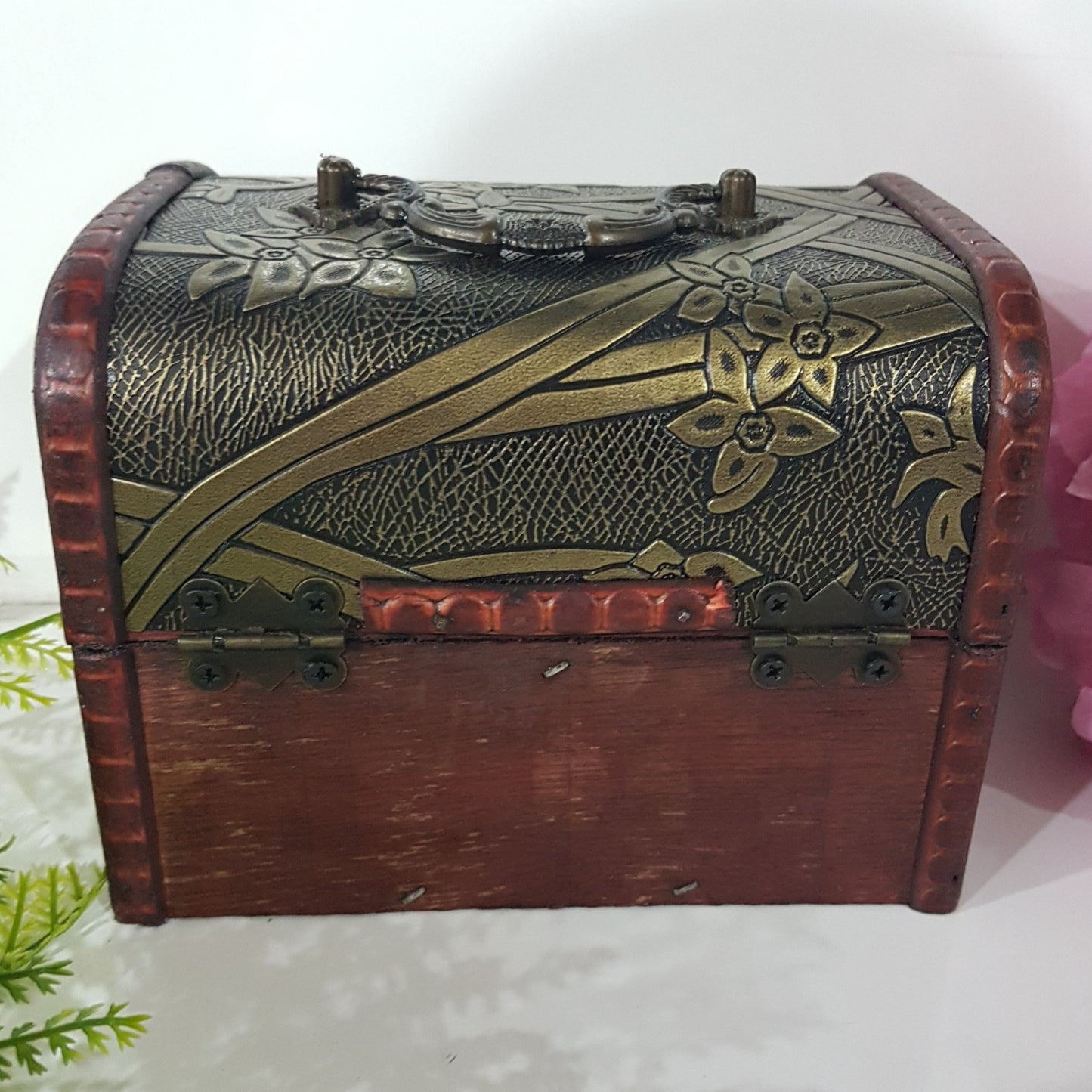 14.5 cm Dark Gold & Black Treasure Box With Flowers & Stripes