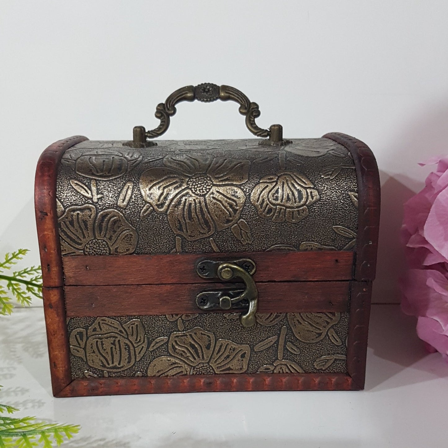 14.5 cm Dark Red Gold Treasure Box With Large Flowers