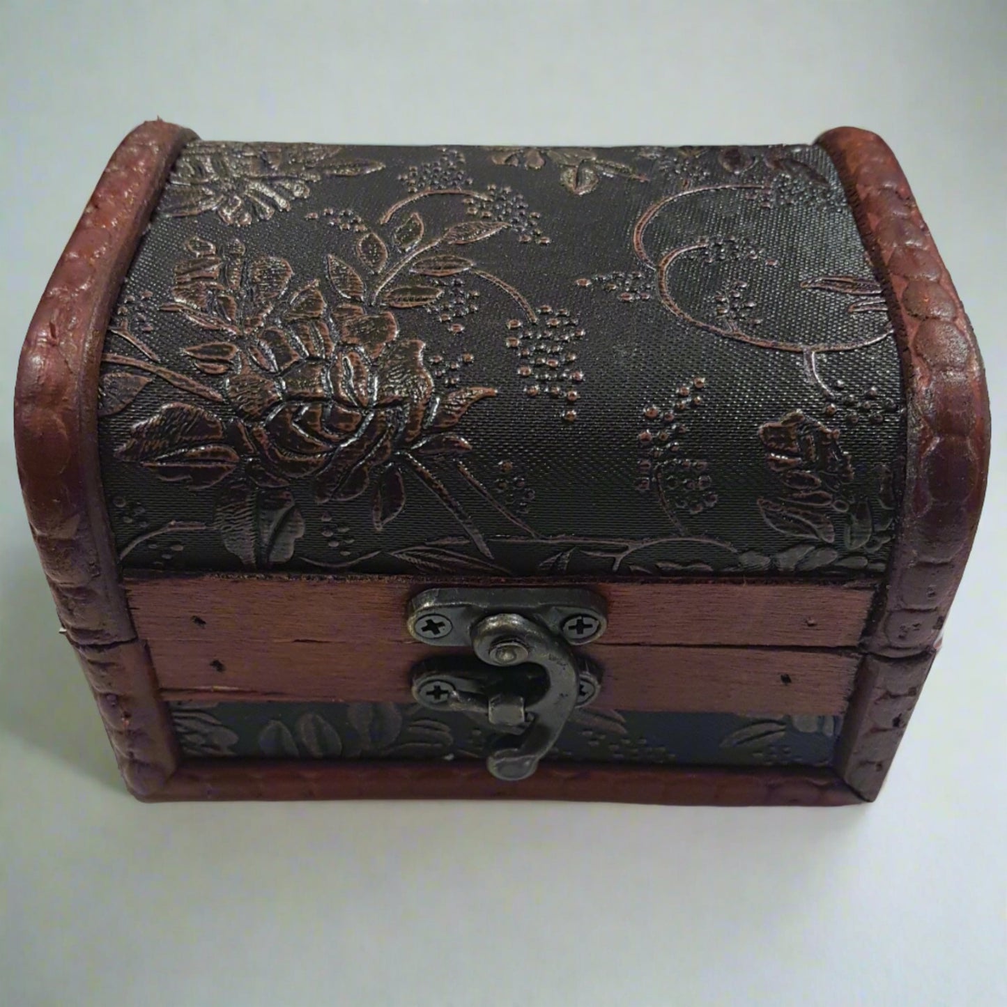 8cm Deep Red & Black Treasure Box With Flowers & Berries.