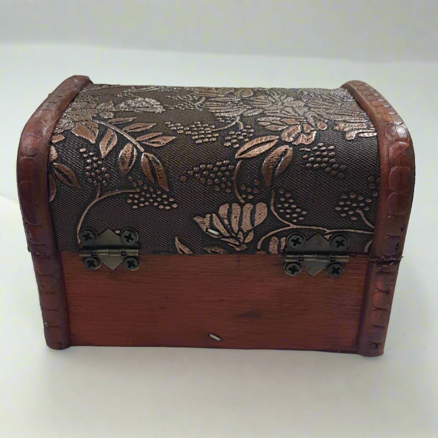 8cm Burgundy Treasure Box With Flowers & Berries.