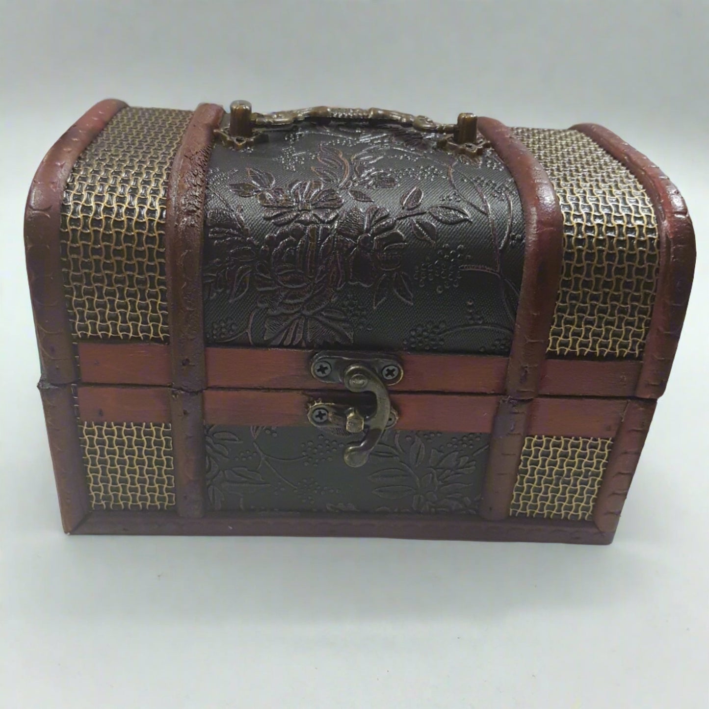 11cm Deep Red & Black Treasure Box With Berries, Flowers & Textured Sides.