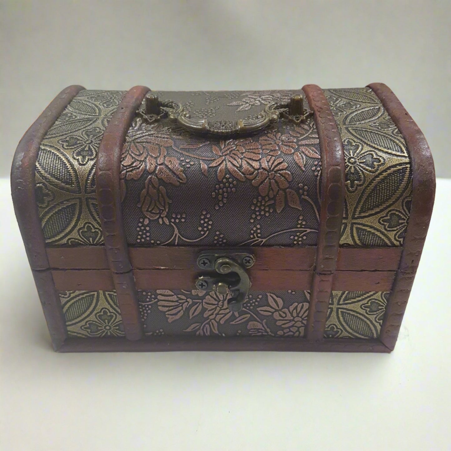 11cm Burgundy Treasure Box With Flowers, Berries & Dark Gold Flower Sides.