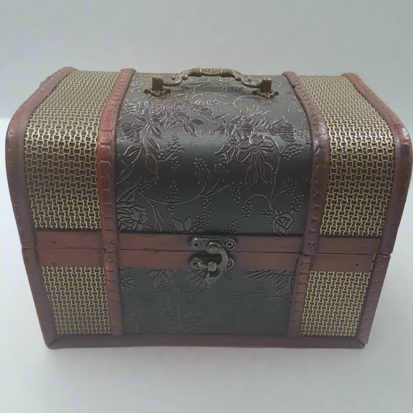 15cm Deep Red & Black Treasure Box With Berries, Flowers & Textured Sides.