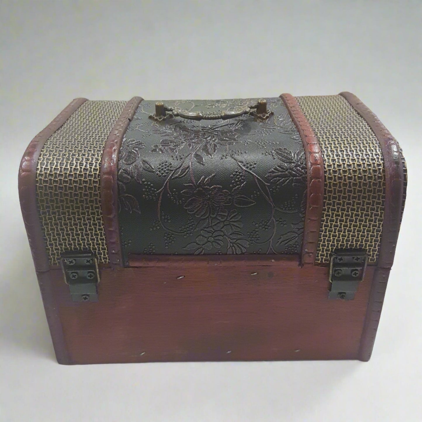 15cm Deep Red & Black Treasure Box With Berries, Flowers & Textured Sides.