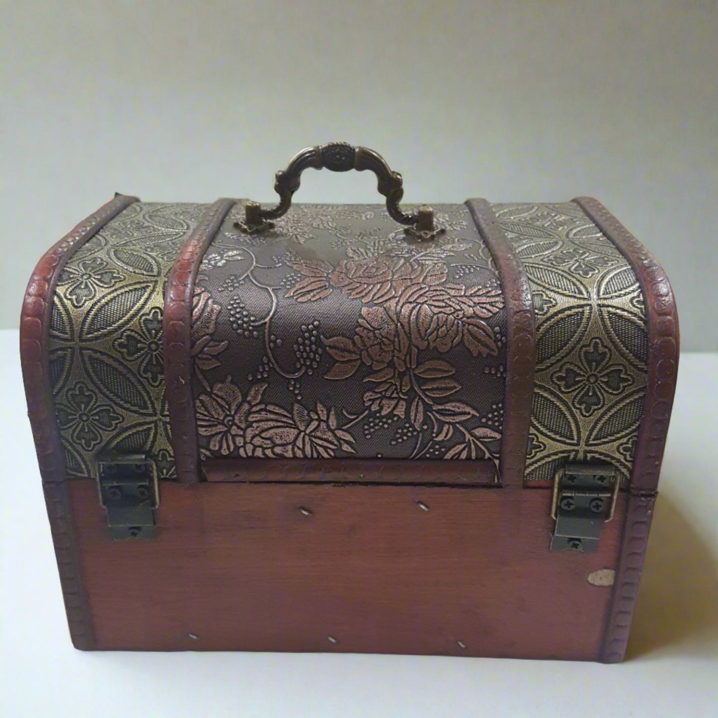 15cm Burgundy Treasure Box With Flowers, Berries & Dark Gold Flower Sides.