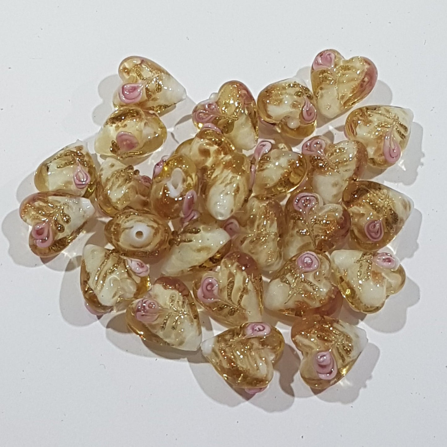 14mm Gold Glitter & White Floral Heart